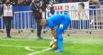 恩多耶制胜 博洛尼亚1-0米兰时隔51年意杯再夺冠