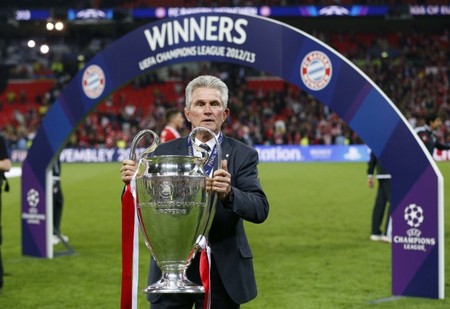 奥莫特突破分球 周琦接球上篮拿下两分