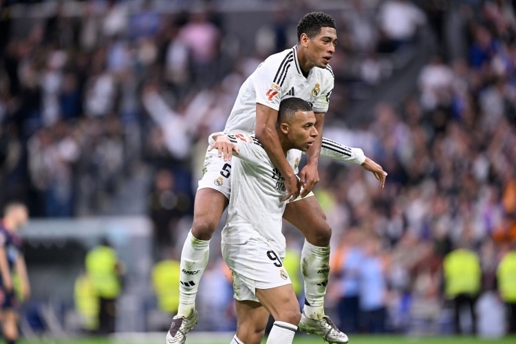 Uzi英雄联盟名人堂入选仪式