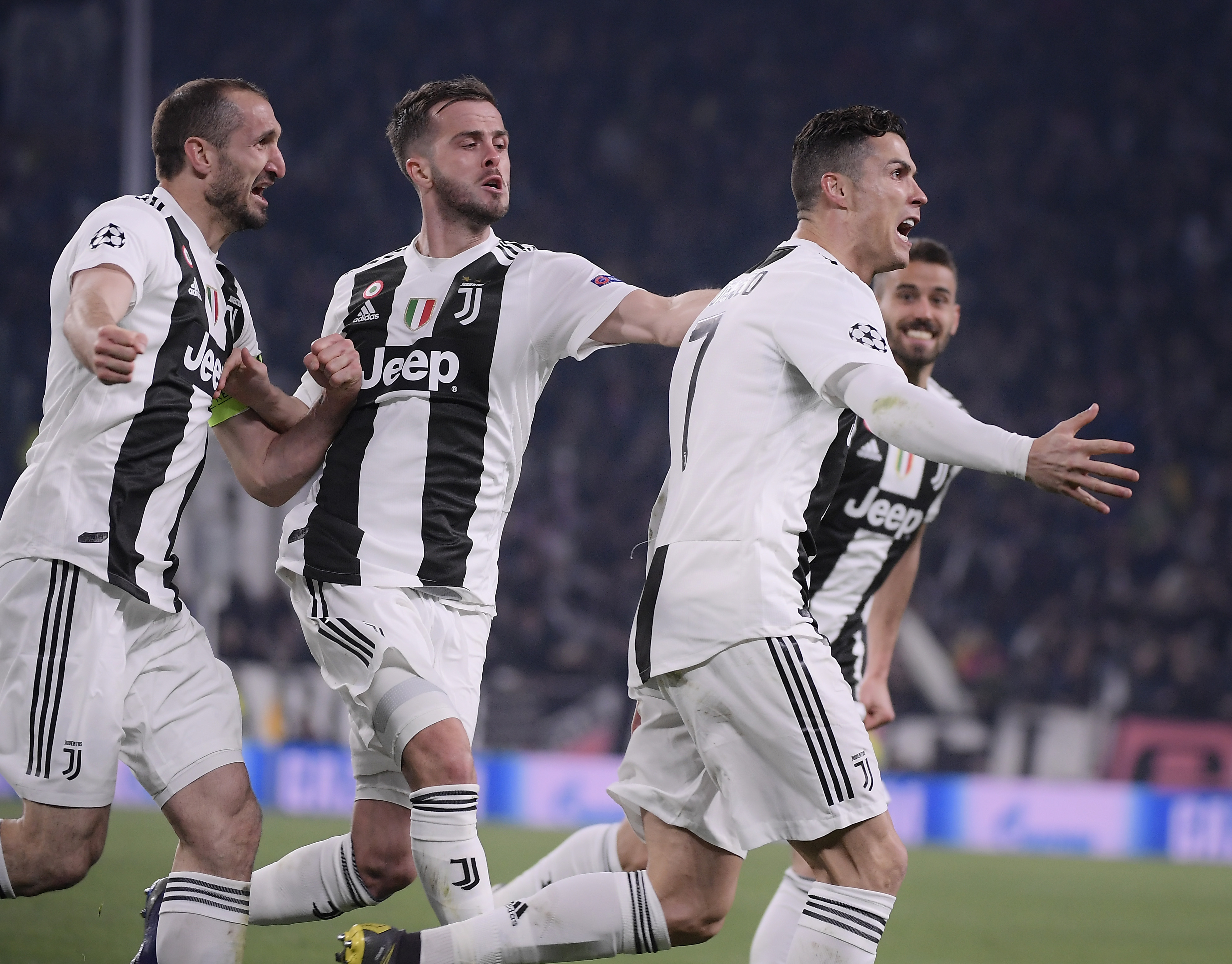 杜埃长距离奔袭 巴黎圣日耳曼3-2力克梅斯